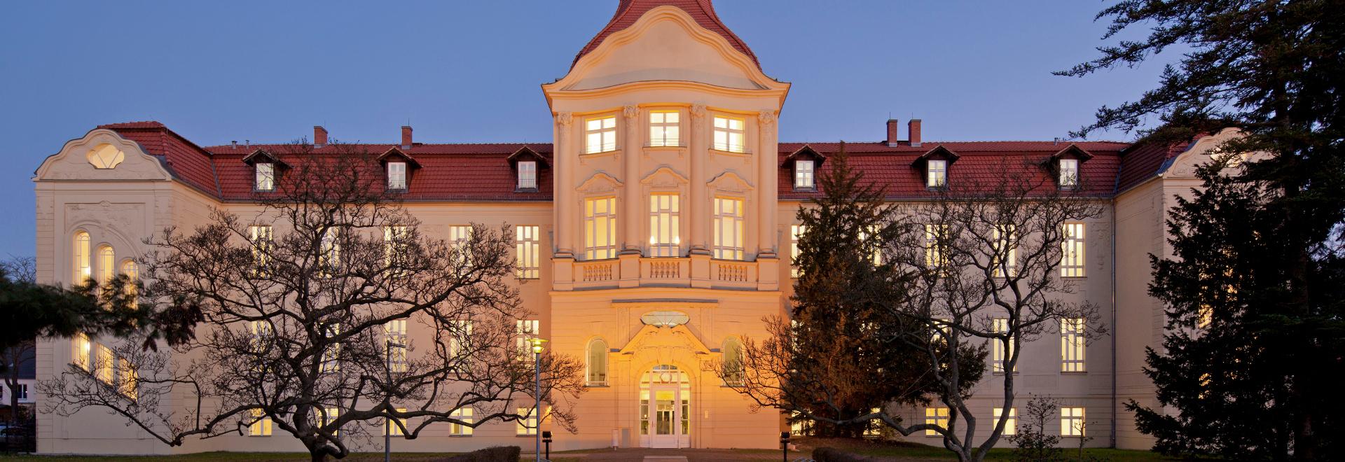 DRK Generalsekretariat (Rittberg-Haus) in Berlin - Lichterfelde DRK Generalsekretariat (Rittberg-Haus) in Berlin - Lichterfelde